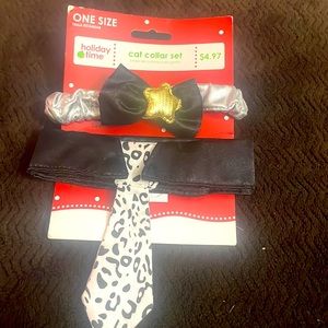 Holiday neckwear for cats/small dogs